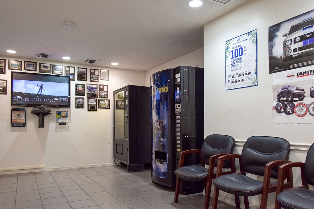 DSC_1323min SCOTT'S TIRE & SERVICE